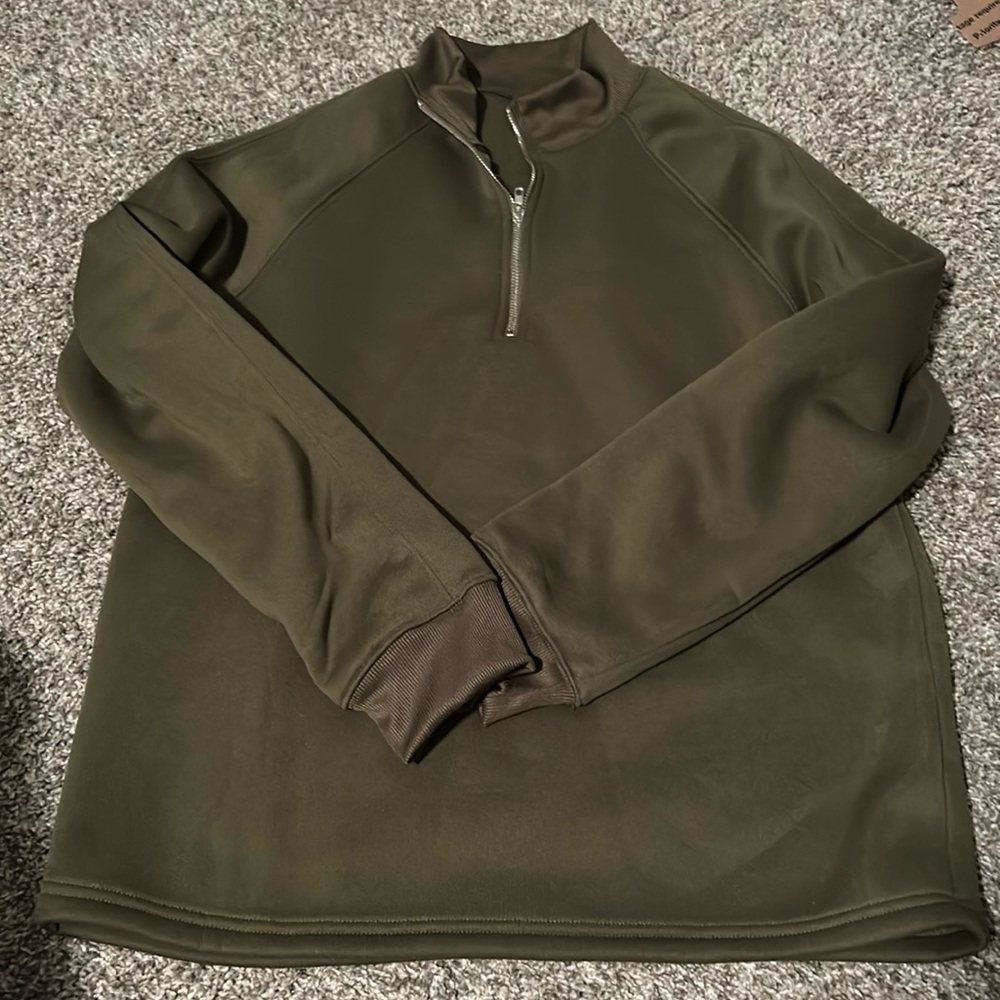 Men’s dark green zip up long sleeve pullover never worn. New out of package.